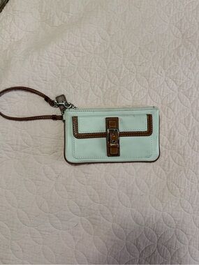 Coach Vintage Ivory Tan Leather Soho Hampton Top Zip Wristlet